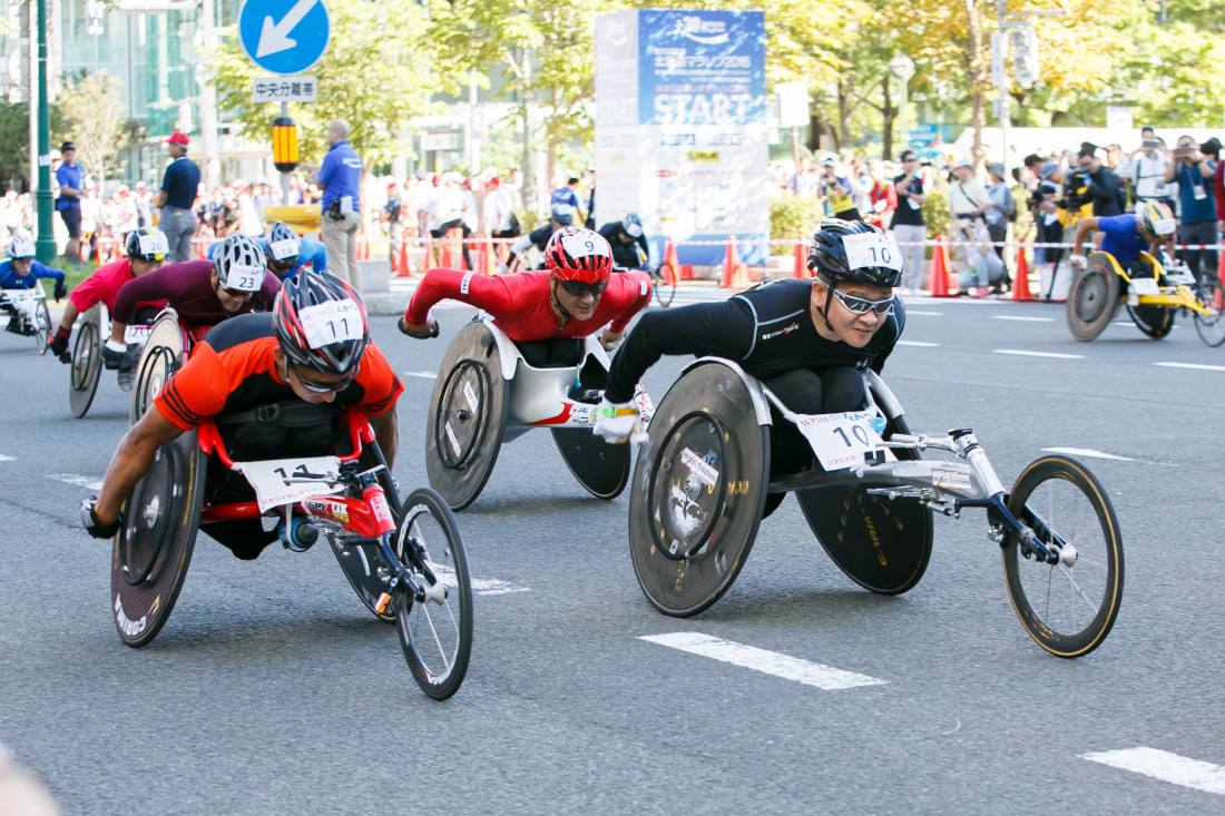 パラサイクリングのレース写真